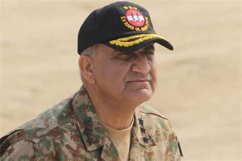 New Pakistan army chief General Bajwa faces tensions with Afghanistan ...