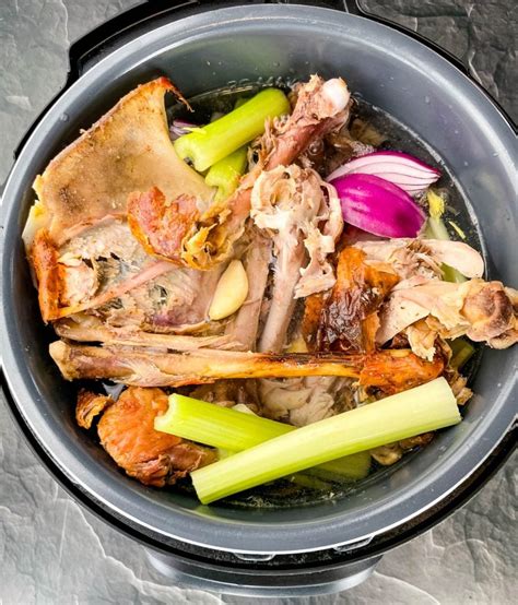 Easy Turkey Bone Broth Recipe