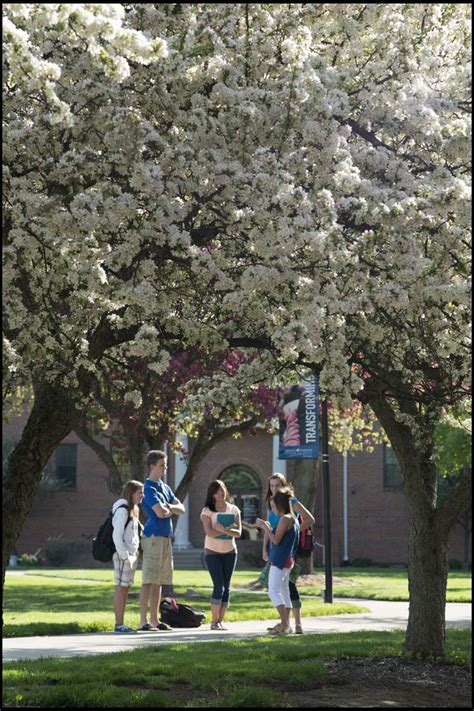 Mvnu Students In Front Of Hyson Campus Center Mvnu Campus Mount