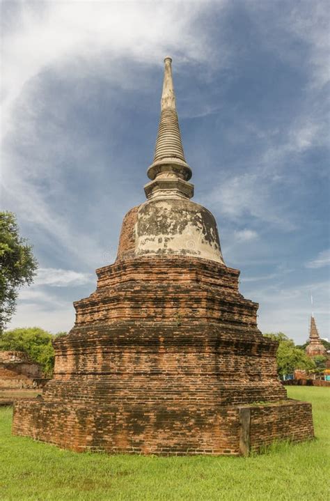 Ayutthaya Historical Park 2 Stock Image - Image of beautiful, palace ...