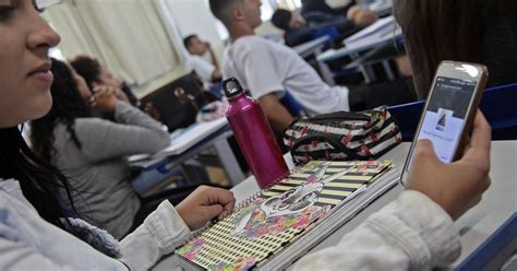 Ag Ncia Alesc Projeto Permite Uso De Celular Em Sala De Aula Como