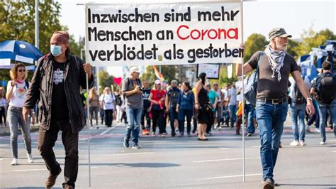 Mehr Als 1000 Teilnehmer Auf Corona Demo In Hannover NOZ