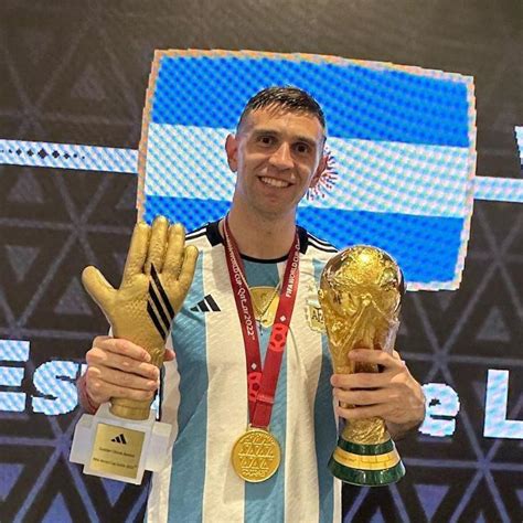 Argentina Goalkeeper Wins Trophy For Best Goalkeeper In The World