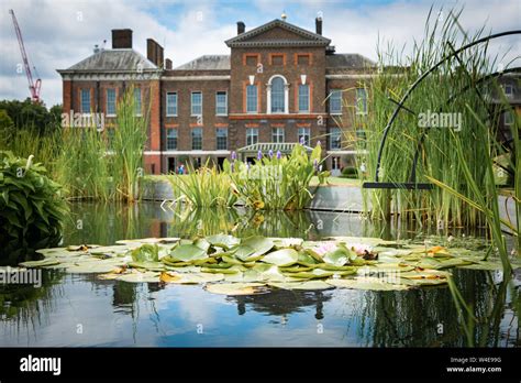 Kensington Palace by Hyde Park- London Stock Photo - Alamy