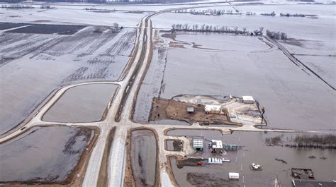 Iowa Flooding 2019 Interstate 29 Closed In Iowa Missouri