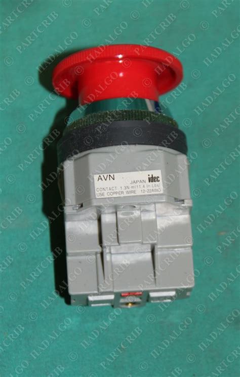 Idec Avn301nr 479062 1 E Stop Switch Red Mushroom Push Pull Twist