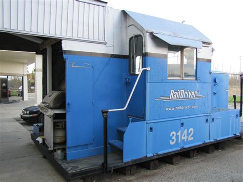 Index of /assets/images/SD40