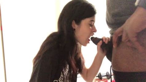 Lesbian Attempts First Blowjob On Bbc Roommate Xvideos Istedouron
