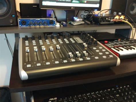 Behringer X-Touch Compact image (#1771650) - Audiofanzine