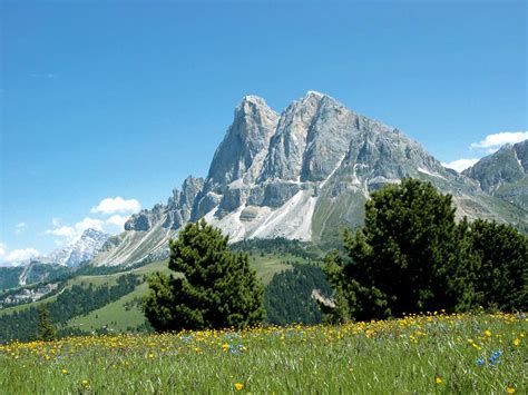 Vom Würzjoch auf den Peitlerkofel Campill Aktivitäten und Events in