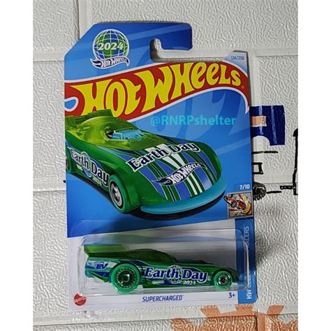 HOT WHEELS MATTEL 壓鑄風火輪原裝美泰增壓硬件慶祝賽車手批量 E 2024 兒童玩具 1 64 蝦皮購物
