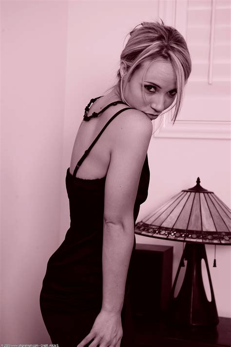 Forumophilia Porn Forum Cute Girls Posing Naked Page