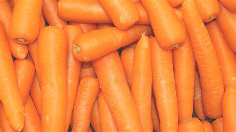 Top 9 Health Benefits Of Carrots Why You Should Eat Them Eat Benefits