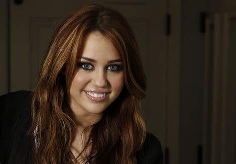 Miley Cyrus Artist Singer Girl Actress Hd Wallpaper Pxfuel