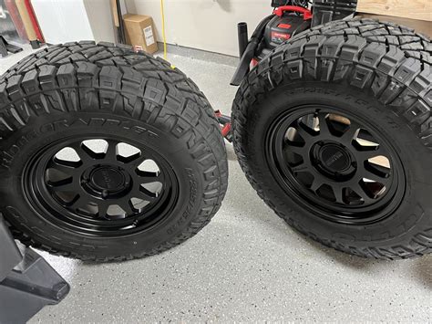 [FS] 285/75/18 Nitto Ridge Grapplers on Methods | Toyota Tundra Forum