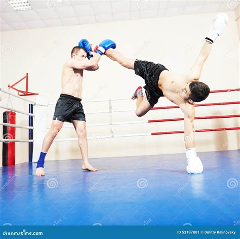 Muai Thai Fighting Technique Stock Image Image Of Kickboxing Kick