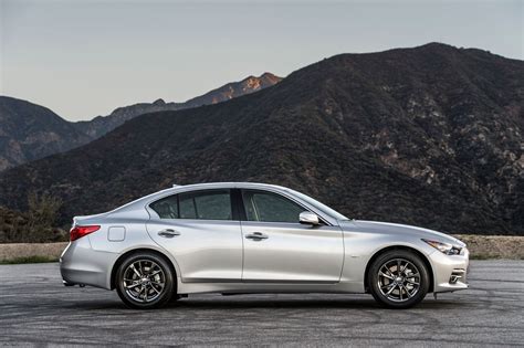 2017 Infiniti Q50 3 0t Signature Edition Is A Fancy Popular Equipment