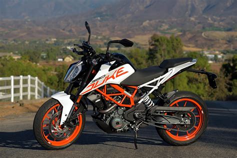 2018 Ktm 390 Duke Обзор одного дня Motonews Все о мире мото