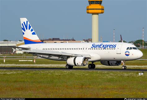 LY MLJ SunExpress Airbus A320 232 Photo By Tom Reichert ID 1435980