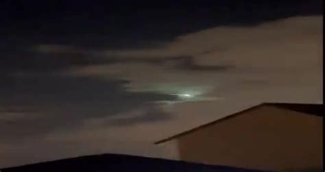 Omg Best Meteorite Falls Spotted Over Scotland Videos Metatube