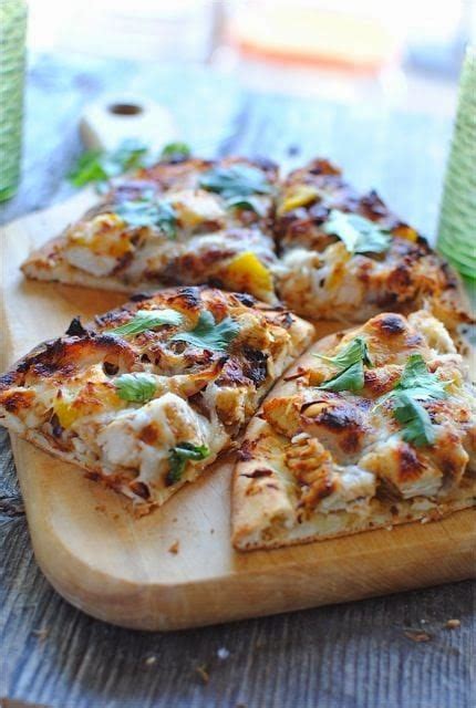 7 Idées De Pizza Sur Pain Naan Vous Allez Adorer Cinq Fourchettes