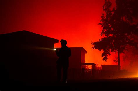 Incendie En Gironde Progression Du Feu Ralentie Plus De 3 600