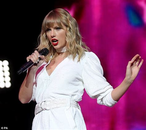 Brit Awards 2021 Taylor Swift Set To Be Given Global Icon Award