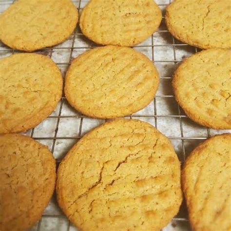 Eggless Peanut Butter Cookies Recipe