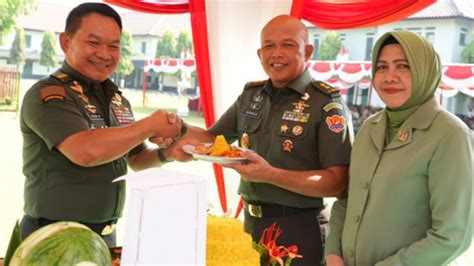 Syukuran HUT Ke 78 Zeni Angkatan Darat Kasad Potong Tumpeng