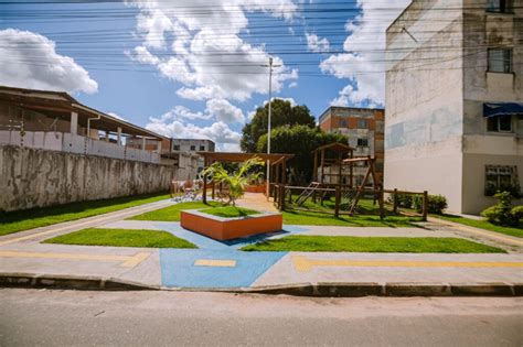 Nova praça do bairro do Inocoop é entregue à população totalmente