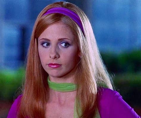 Pin By Nikki Maxwell On Daphne Blake Sarah Michelle Gellar Daphne