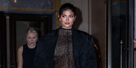 Kylie Jenner Shares Video of Her Pregnancy Belly On Instagram