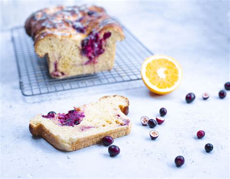 Gefüllter Hefezopf mit Cranberrys und Orangen Come Cook With Eli