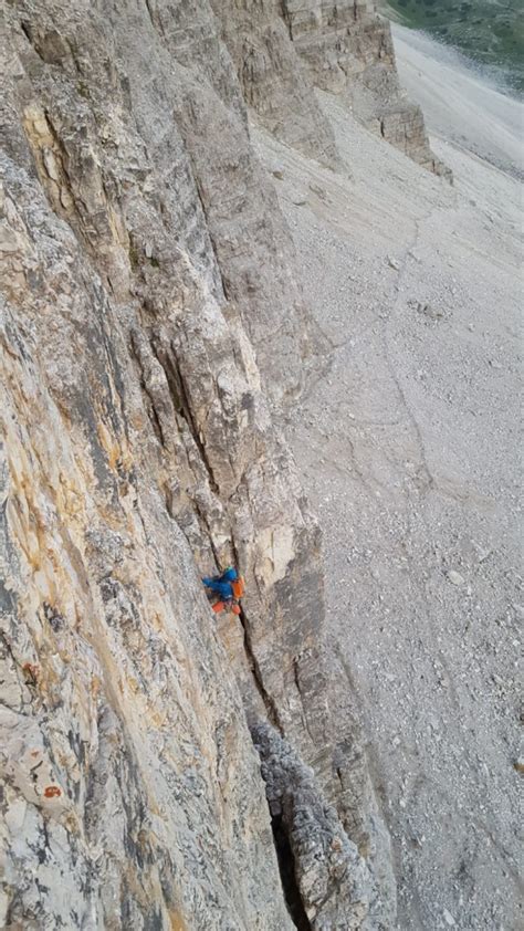 Cima Grande Di Lavaredo Parete Nord Hasse Brandler Guide Alpine Torino