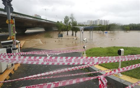 Thousands Evacuate As Typhoon Hinnamnor Hits S Korea Free Malaysia