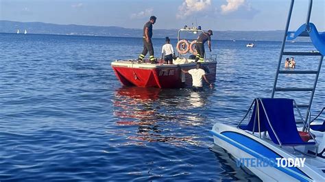 Militare Dell Esercito Disperso Nel Lago Di Bolsena