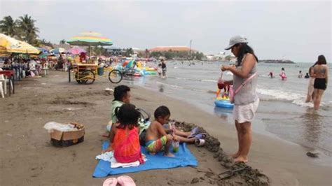 Abarrotan Las Playas De Veracruz