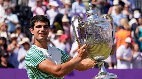 Carlos Alcaraz El Español Gana El Título En El Queens Club Que Lo