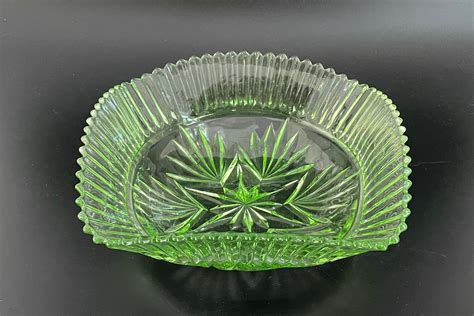 Medium Art Deco Green Glass Fruit Bowl Serving Dish Salad Bowl Etsy