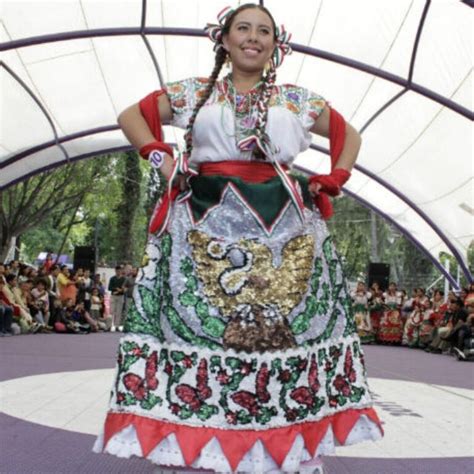 Trajes tradicionales mexicanos descubre la riqueza cultural de México