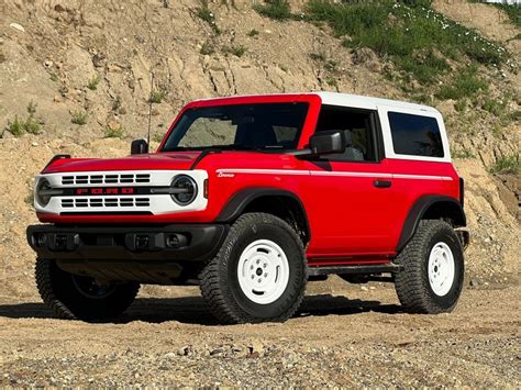 2023 Ford Bronco Review, Pricing, and Specs