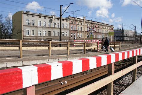 Dworzec we Wrzeszczu w remoncie Dojście na peron jak labirynt