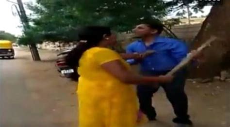 Watch Karnataka Woman Thrashes Bank Manager For Demanding ‘sexual Favours India News The