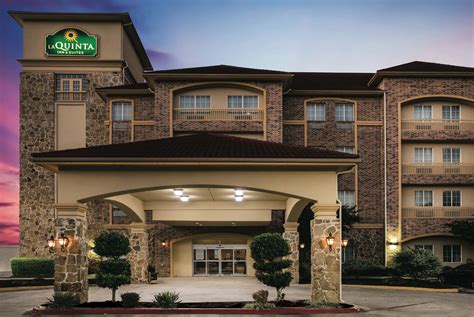 La Quinta Inn & Suites by Wyndham Dallas South-DeSoto | DeSoto, TX Hotels