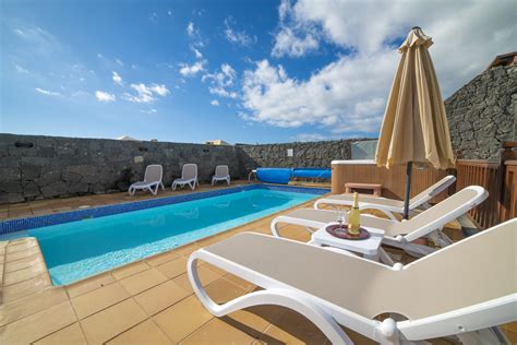 Villas with Hot Tubs|Holiday Rentals| Lanzarote Villa Choice