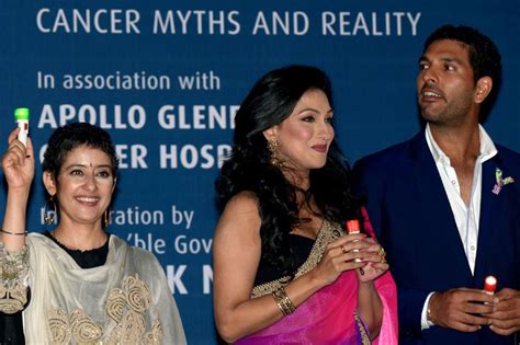 Cancer survivor Manisha Koirala, Bollywood actress Rituparna Sengupta ...