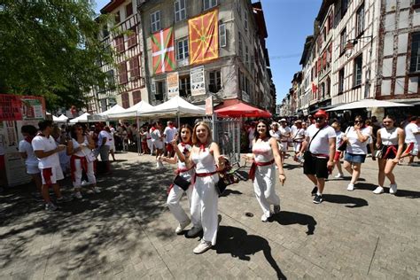 Aux Fêtes De Bayonne Vigilance Contre Les Agressions Sexuelles Lexpress