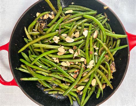 Balsamic Green Beans with Almonds - Prevention RD