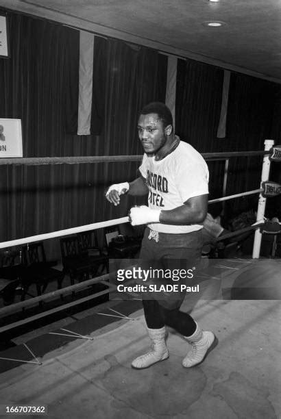 75 Joe Frazier And His Knockouts Stock Photos, High-Res Pictures, and ...