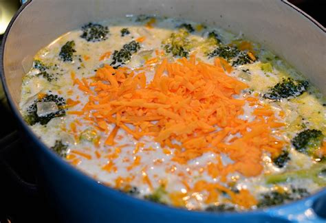 Confessions Of A Housewife Cheddar Broccoli Soup A Pioneer Woman Recipe